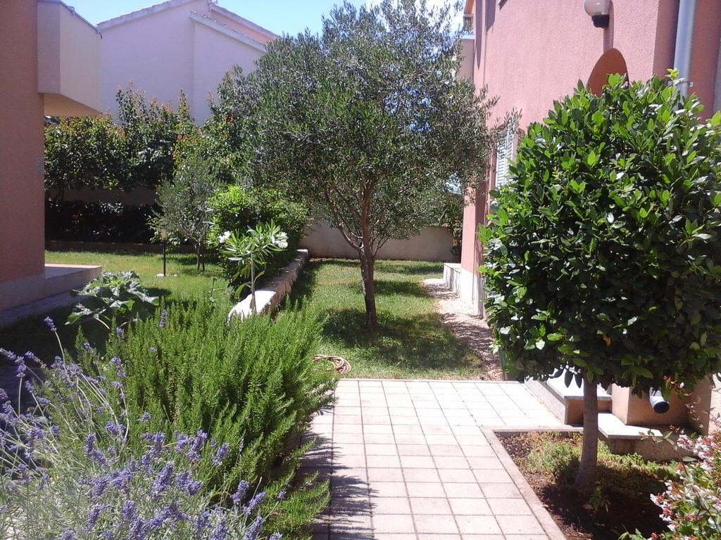Apartments Danica Vodice Exterior photo